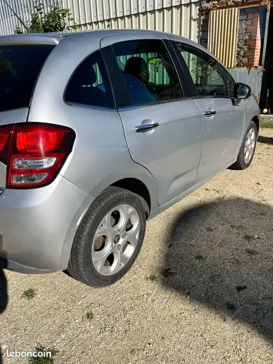 Citroen C3 2011 photo 3