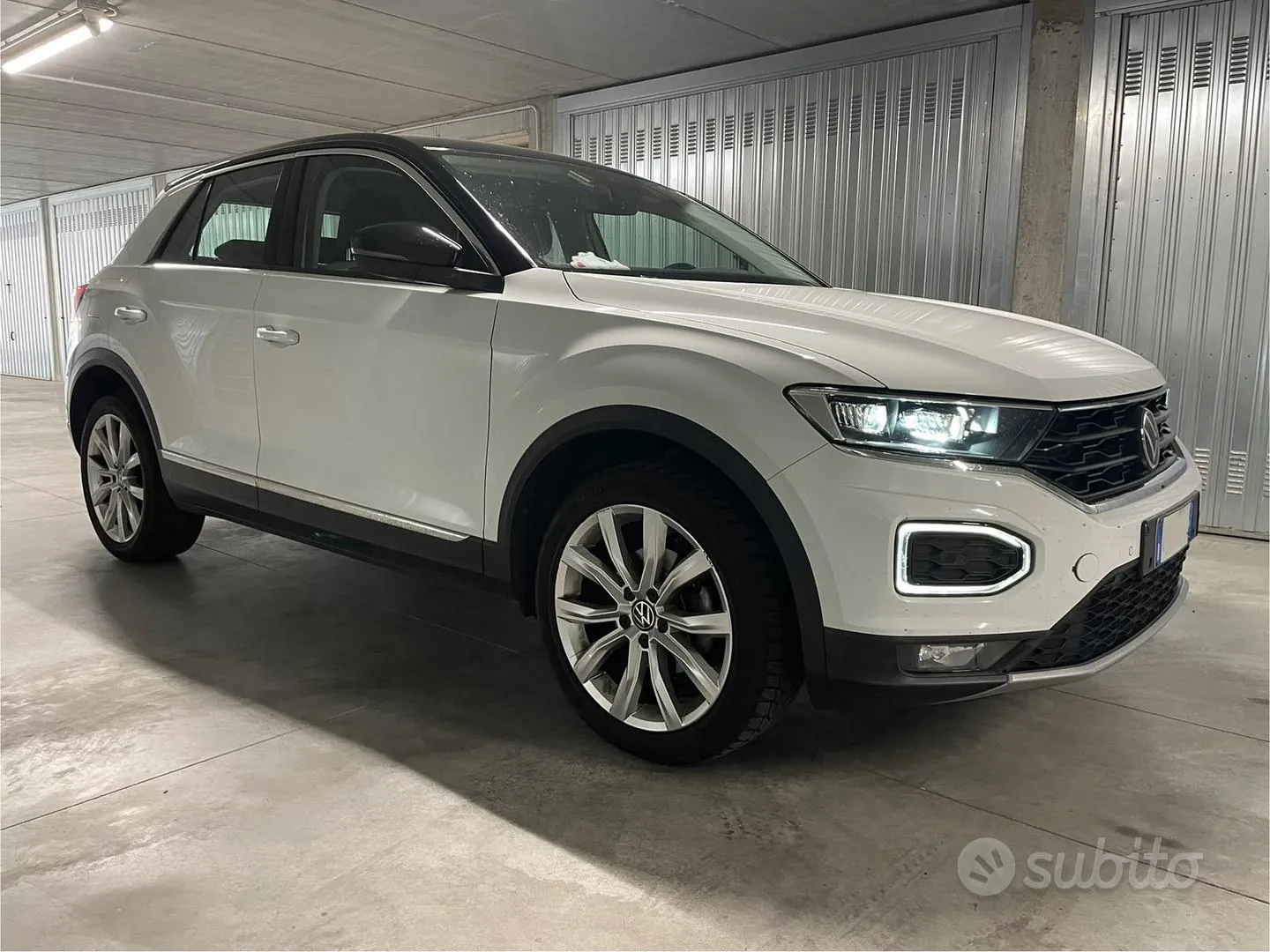 Volkswagen T-Roc 2021 photo 2