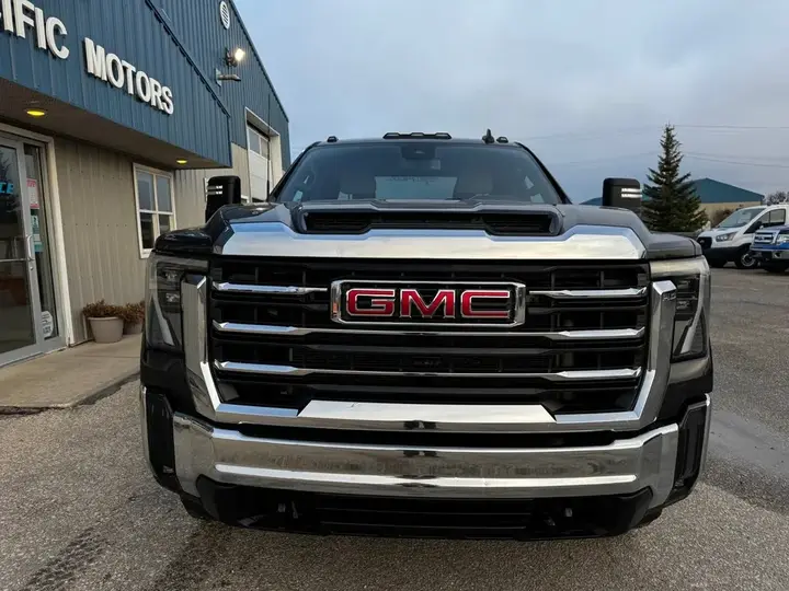 GMC Sierra 2500Hd 2024 photo 2