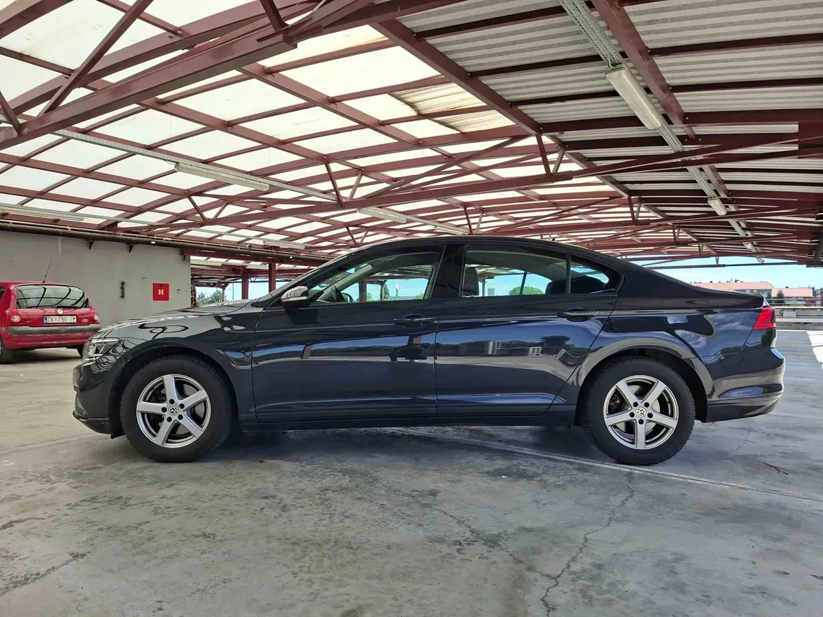 Volkswagen Passat 2020 photo 2