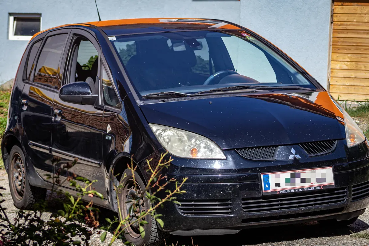 Mitsubishi Colt 2006 photo 3