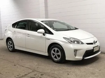 Toyota Prius 2014 photo 2