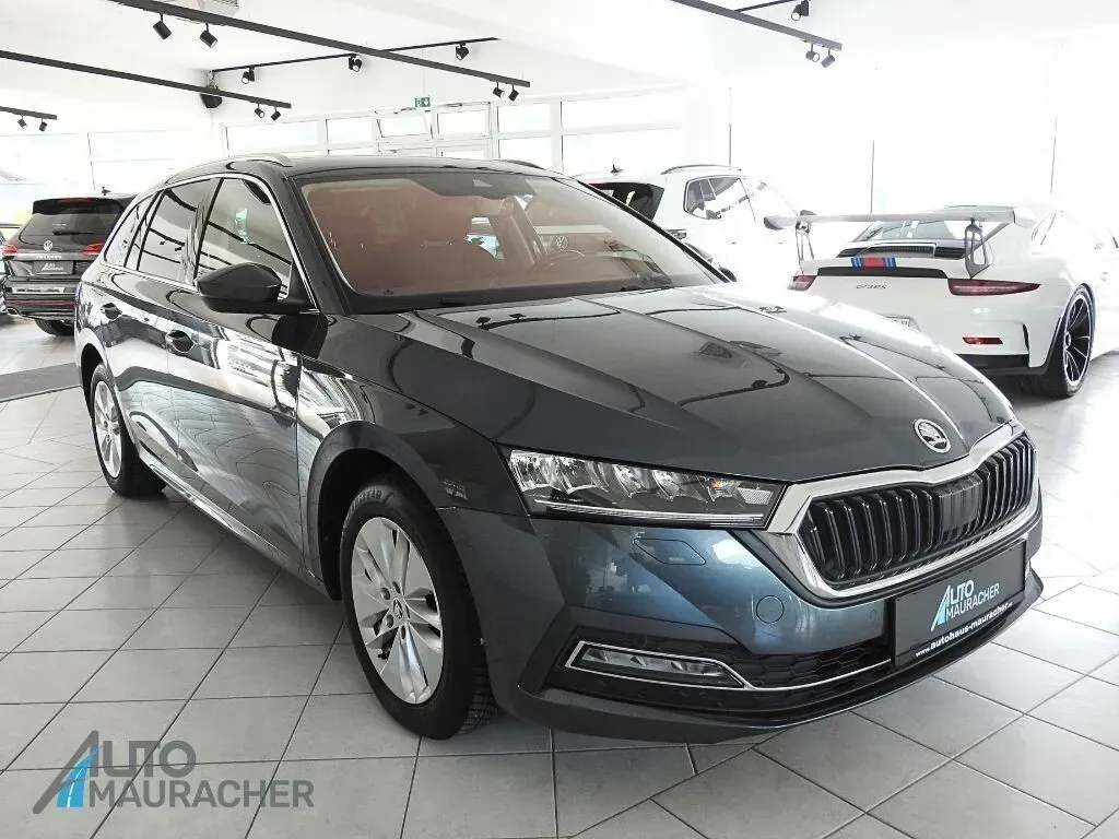 Skoda Octavia 2021 photo 2