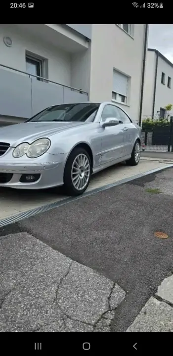 Mercedes-Benz Clk-Class 2009 photo 3