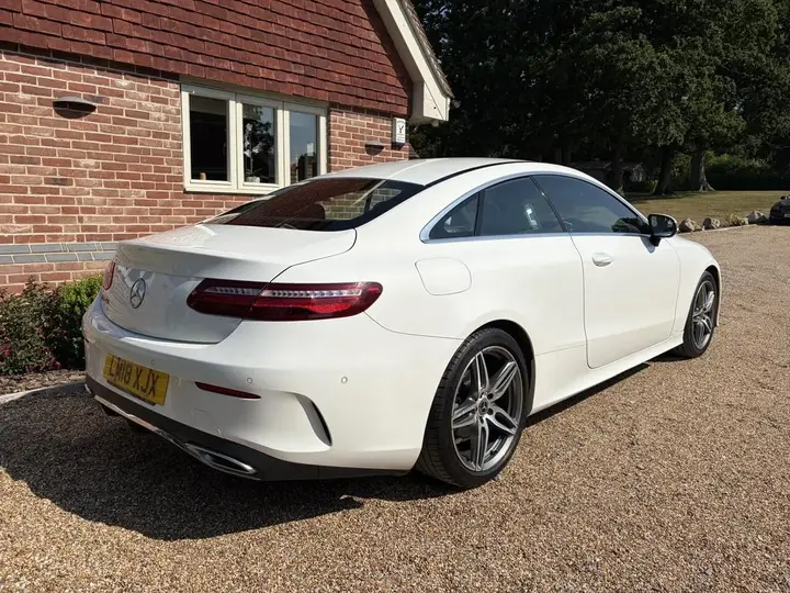 Mercedes-Benz E-Class 2018 photo 4
