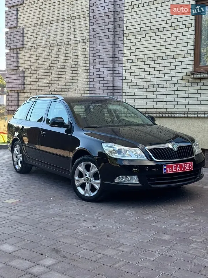 Skoda Octavia 2010 photo 2