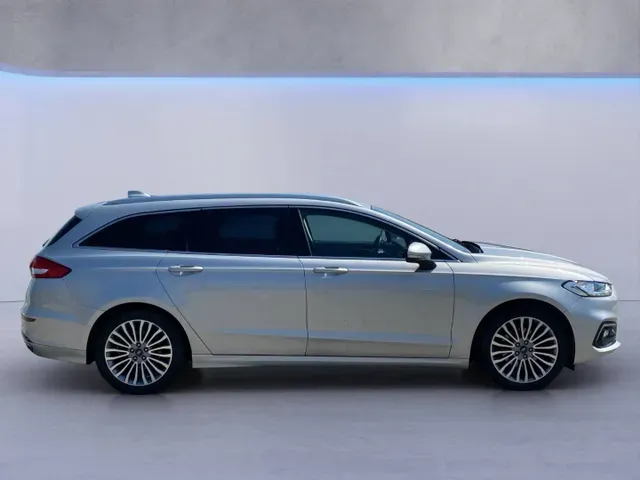 Ford Mondeo 2022 photo 3