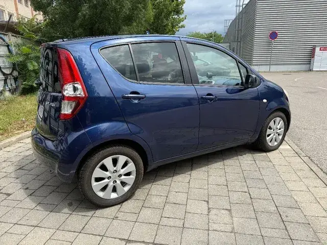 Suzuki Splash 2008 photo 3