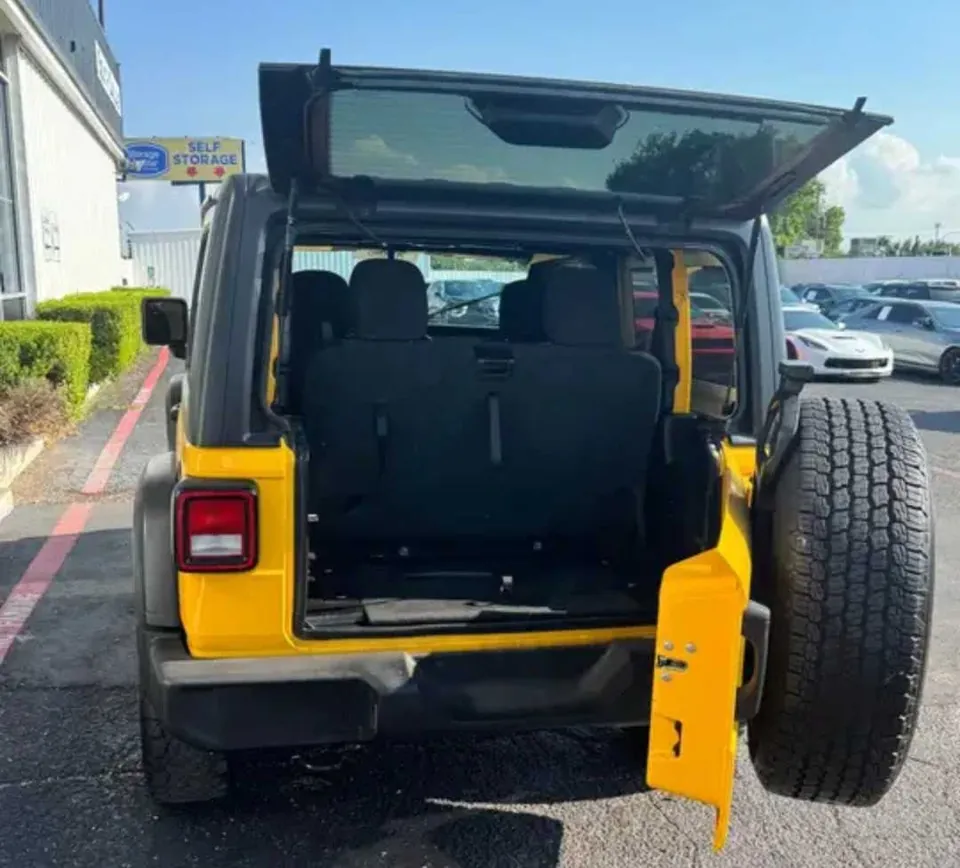 Jeep Wrangler 2024 photo 3