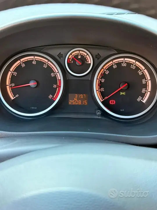 Opel Corsa 2014 photo 2