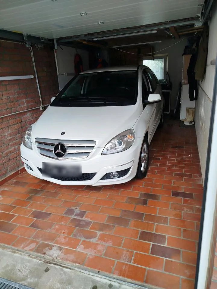 Mercedes-Benz B170