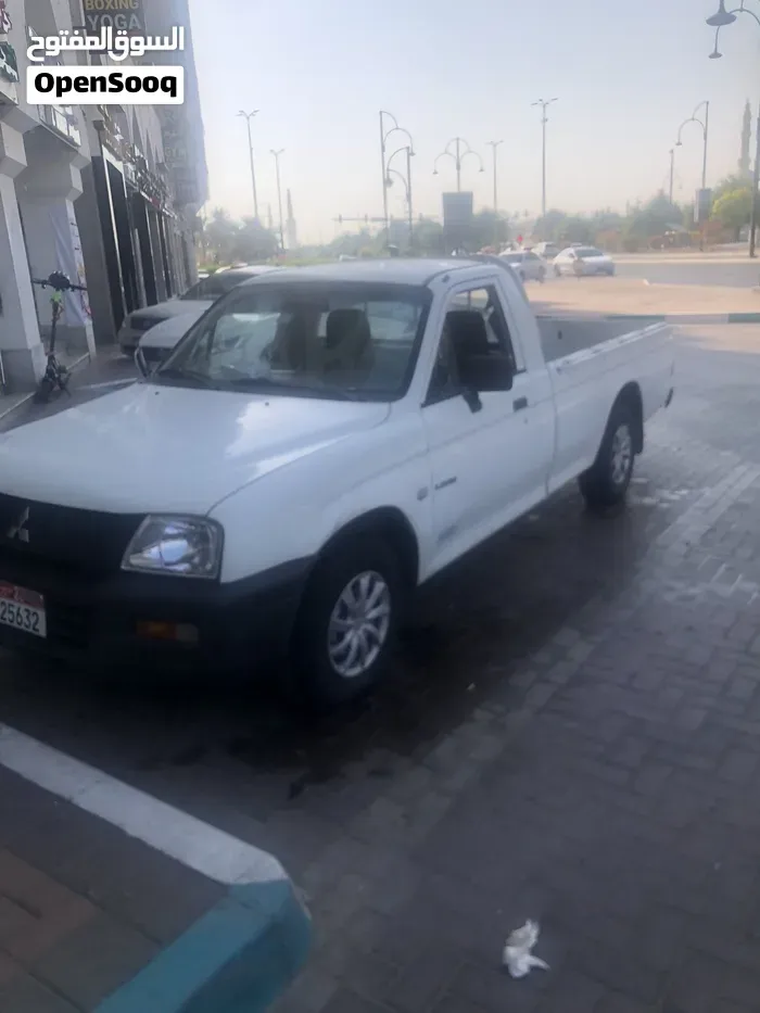 Mitsubishi L200 2005 photo 2