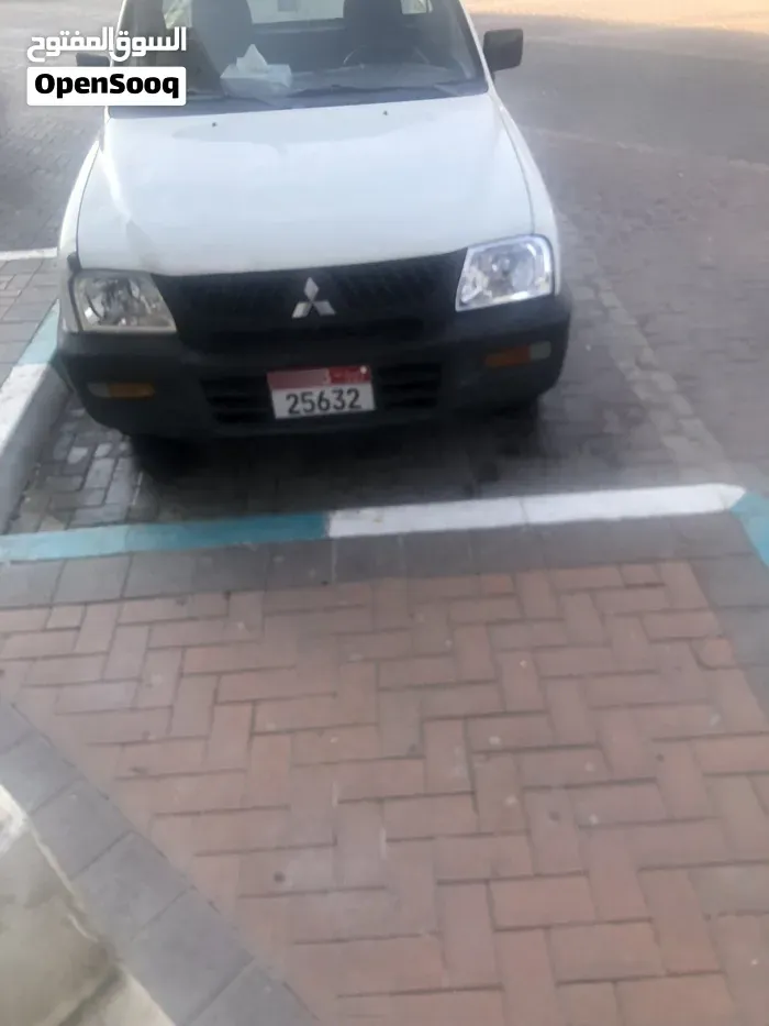 Mitsubishi L200 2005 photo 3