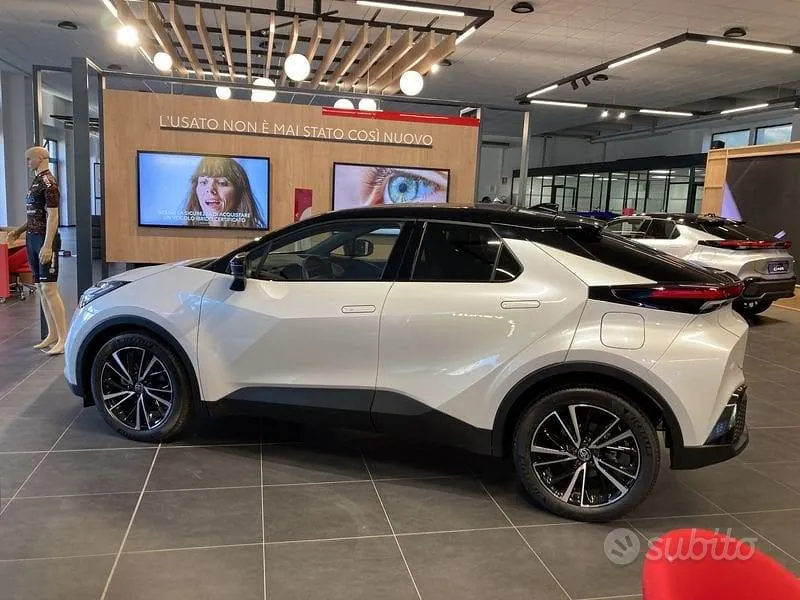 Toyota C-Hr 2023 photo 3