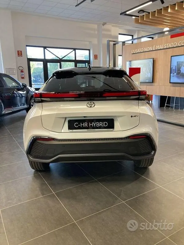 Toyota C-Hr 2023 photo 4