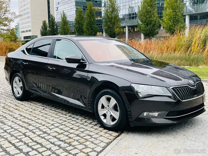 Skoda Superb 2018 photo 5