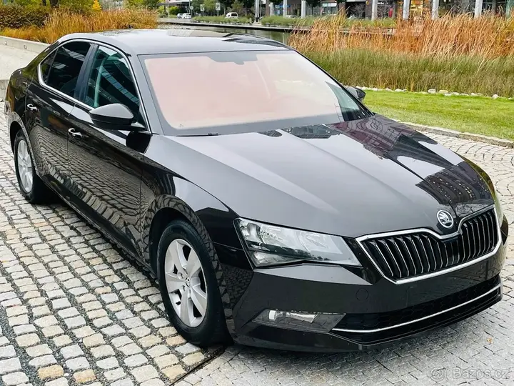 Skoda Superb 2018 photo 4