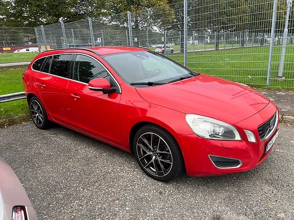 Volvo V60 2012 photo 2