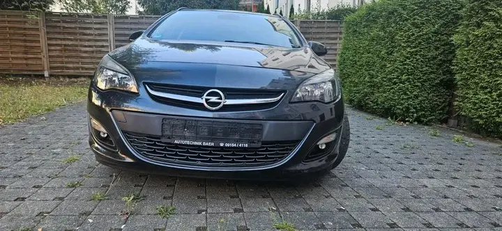 Opel Astra J