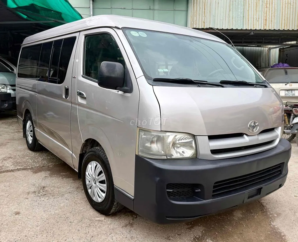 Toyota Hiace 2006 photo 3