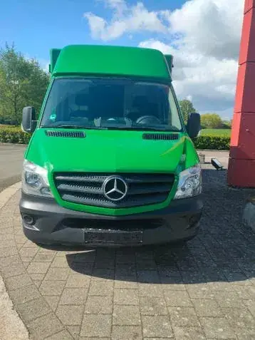 Mercedes-Benz Foodtruck