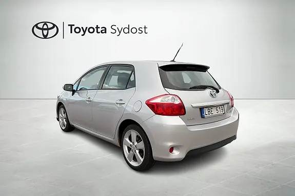 Toyota Auris 2010 photo 4