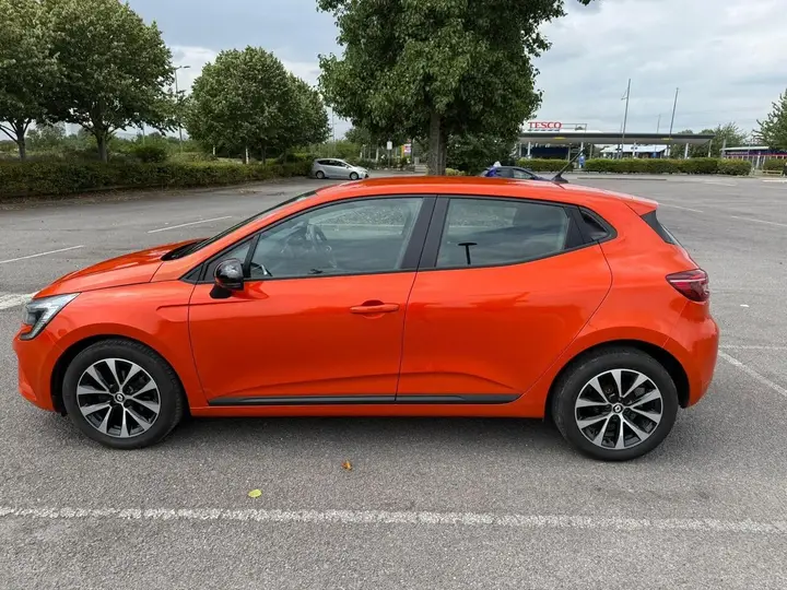 Renault Clio 2022 photo 4