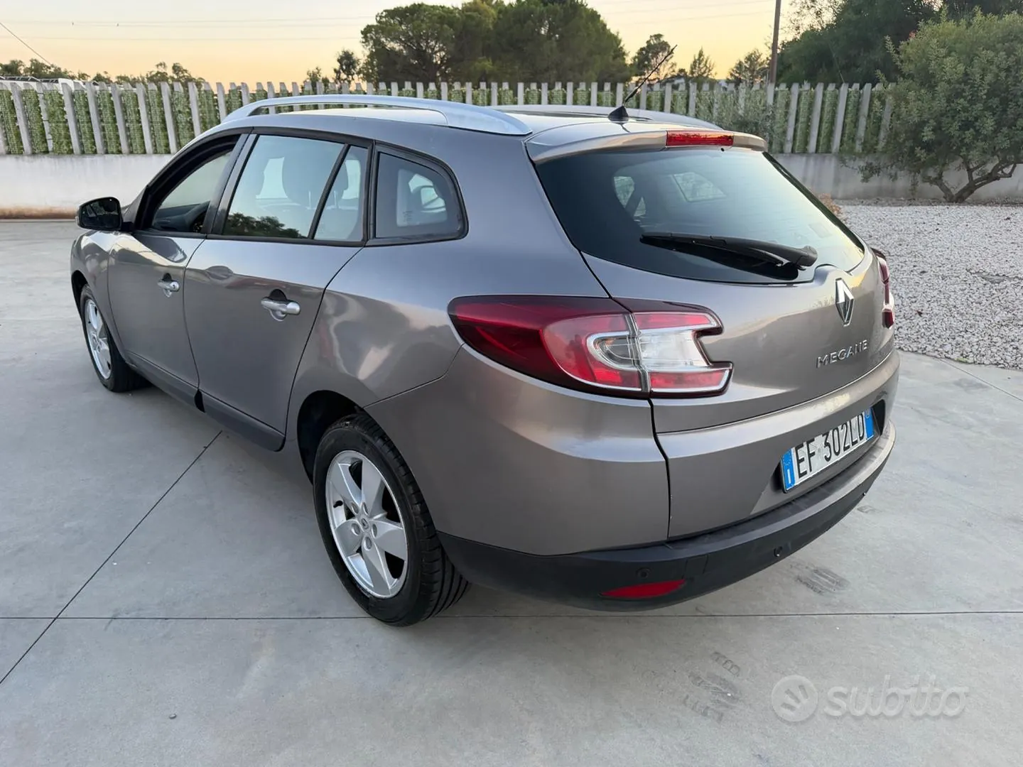 Renault Megane 2011 photo 3