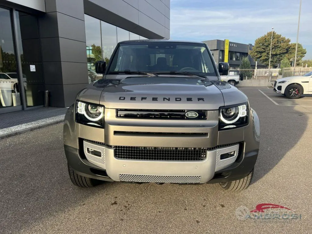 Land Rover Defender 2026 photo 4