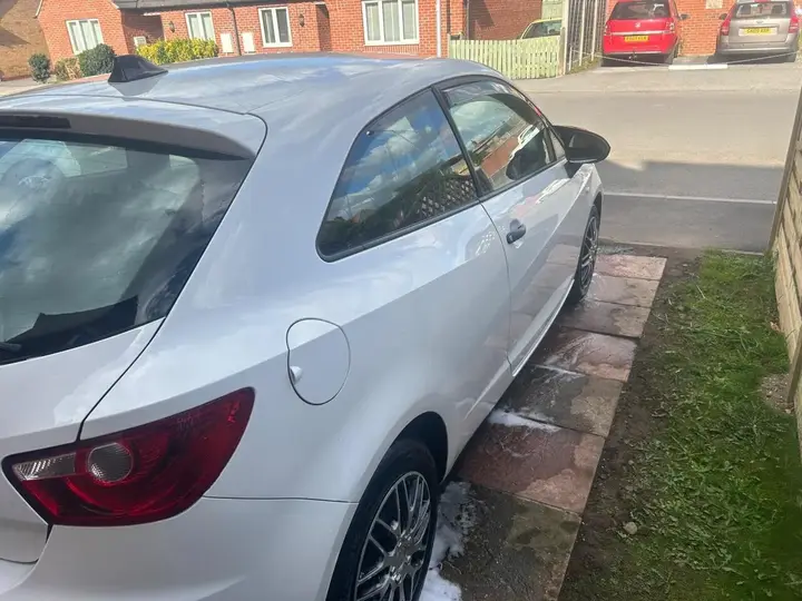 Seat Ibiza 2016 photo 3