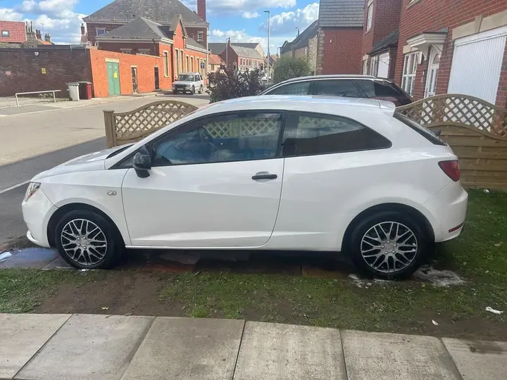 Seat Ibiza 2016 photo 4