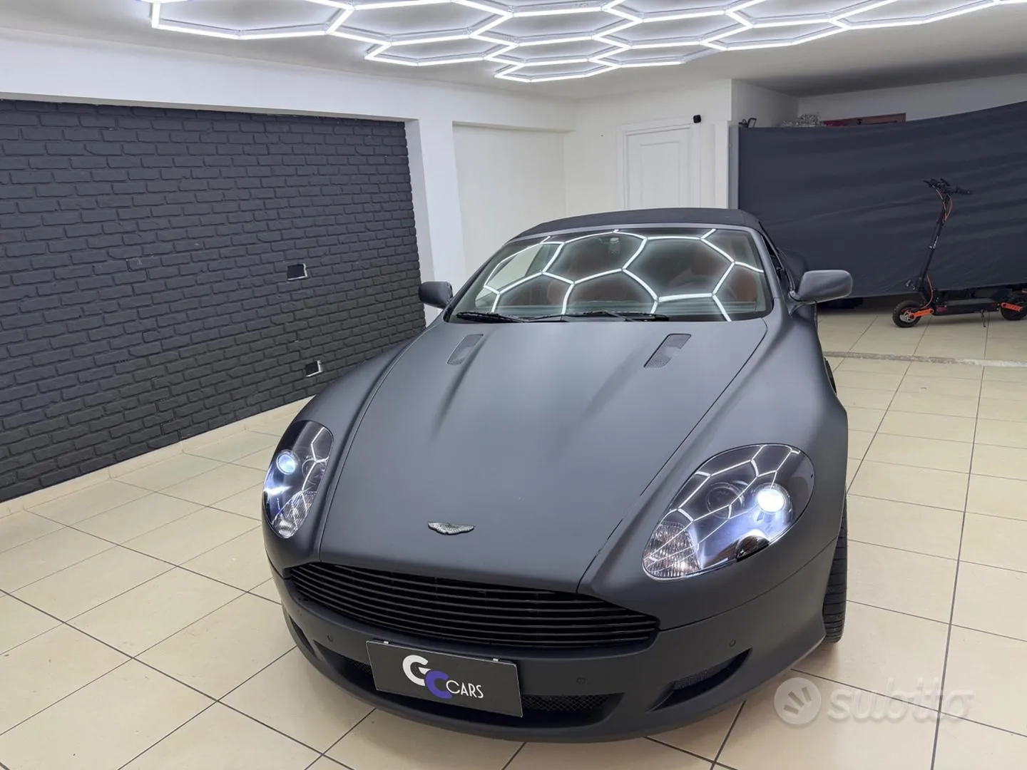 Aston Martin Db9 Volante 2005 photo 2