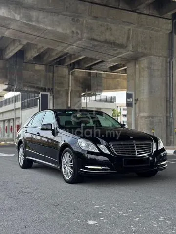 Mercedes-Benz E200