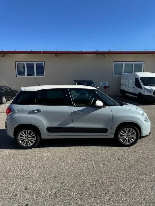 Fiat 500L 2013 photo 2