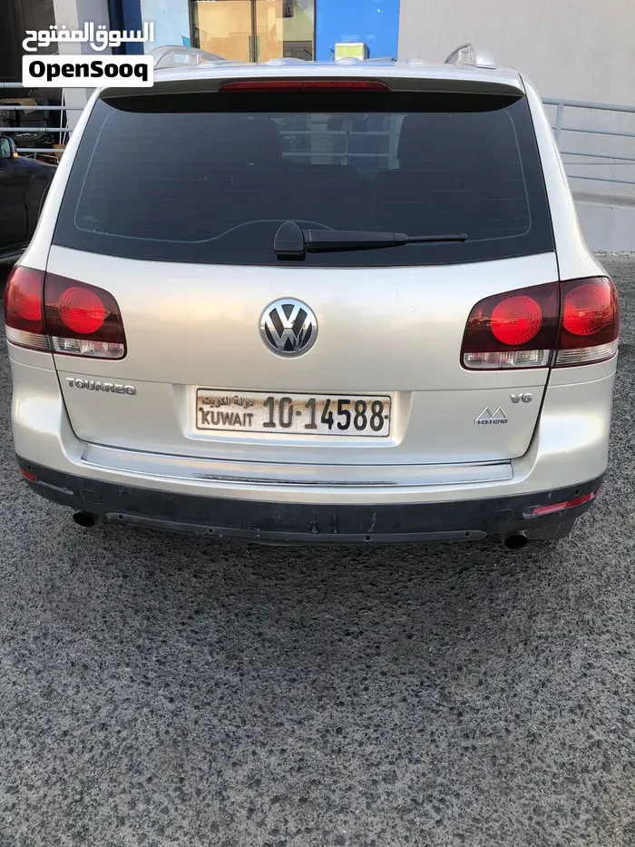 Volkswagen Touareg 2010 photo 2