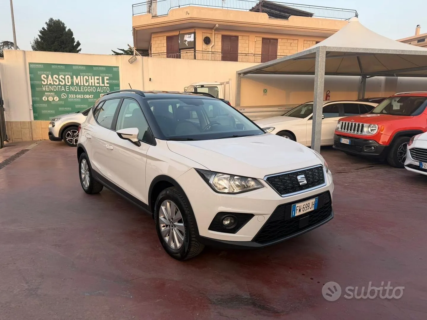 Seat Arona 2019 photo 2