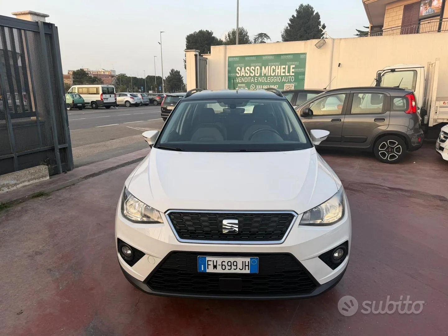 Seat Arona 2019 photo 3
