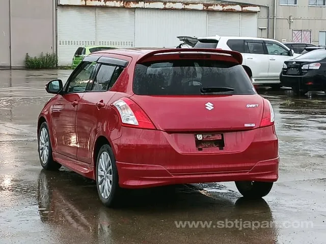Suzuki Swift 2011 photo 5