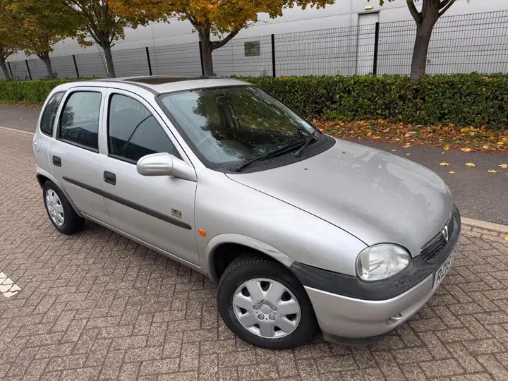 Vauxhall Corsa 1998 photo 2