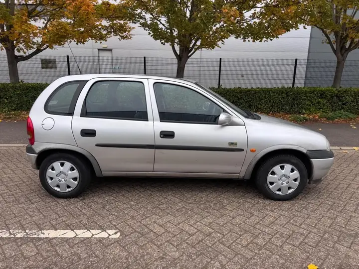 Vauxhall Corsa 1998 photo 5