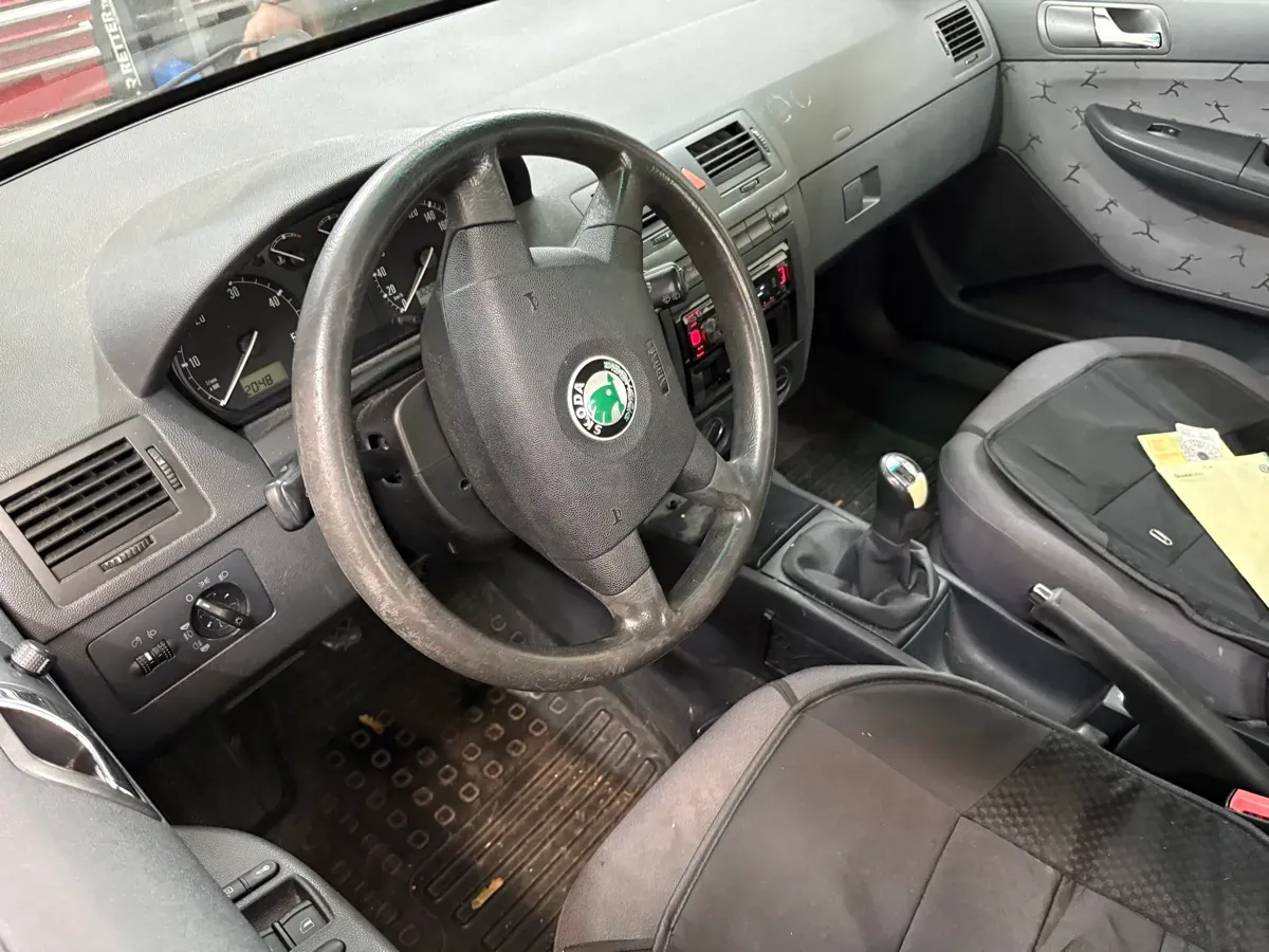Skoda Fabia 2001 photo 2