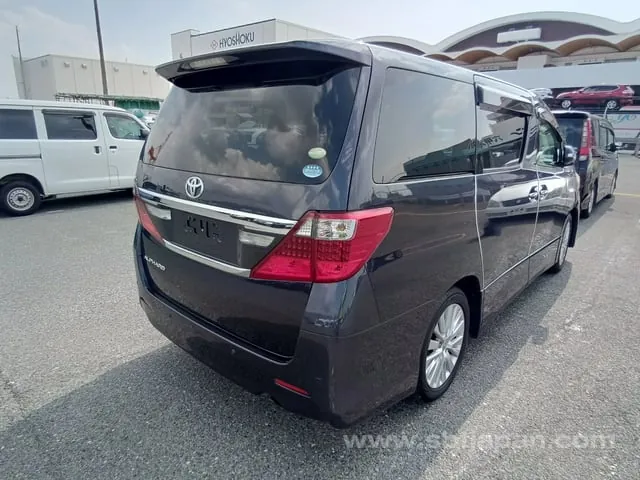 Toyota Alphard 2012 photo 4