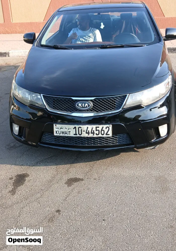 Kia Cerato 2011 photo 4