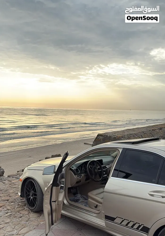 Mercedes-Benz C-Class 2011 photo 4