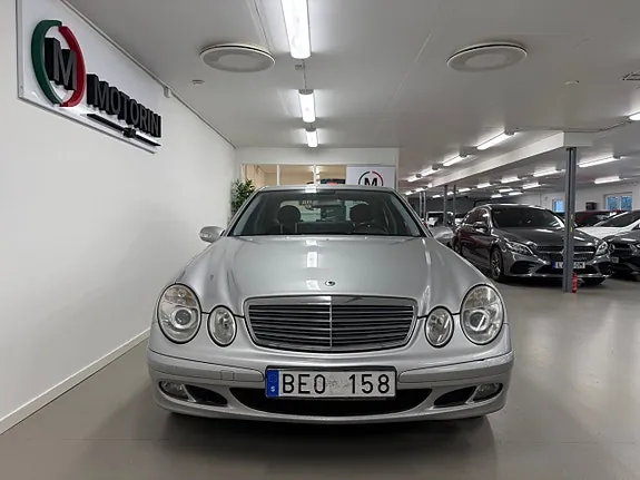 Mercedes-Benz E350 2005 photo 4