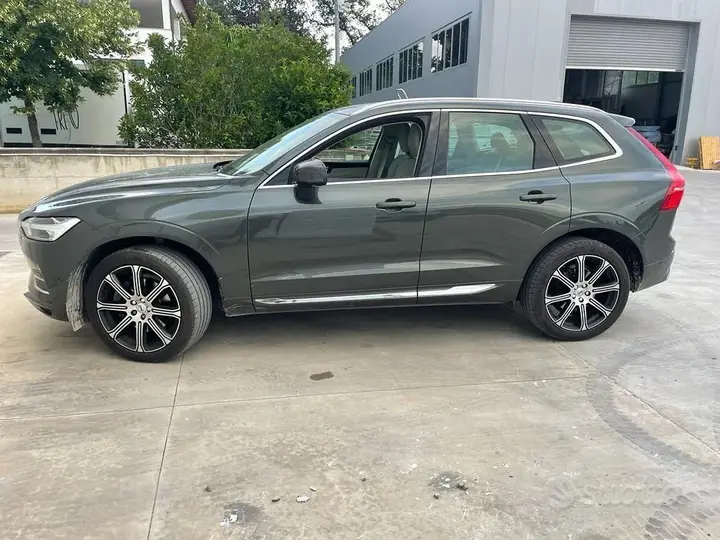 Volvo Xc60 2018 photo 2
