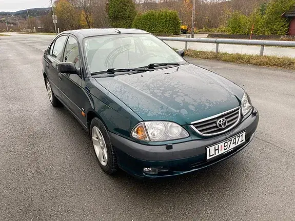 Toyota Avensis 2002 photo 3