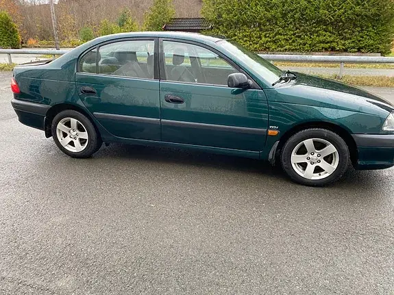 Toyota Avensis 2002 photo 5