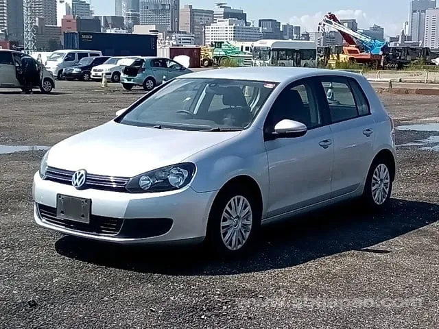 Volkswagen Golf 2010 photo 2