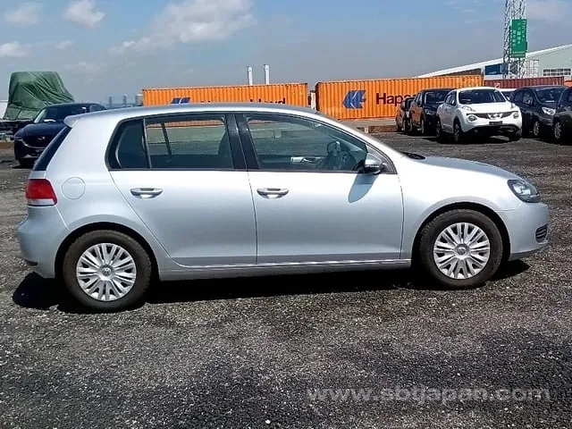 Volkswagen Golf 2010 photo 5